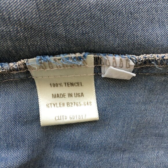 BELLA DAHL Anthropologie Blue Medium Wash Mini Dots Hi Low Chambray Button Shirt - Picture 3 of 11